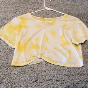 Yellow/white crop top
